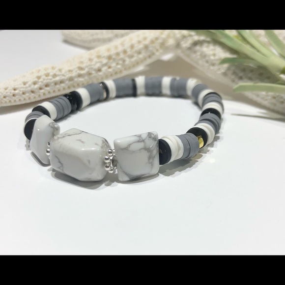 Clay beaded stretch bracelet - Picture 5 of 5